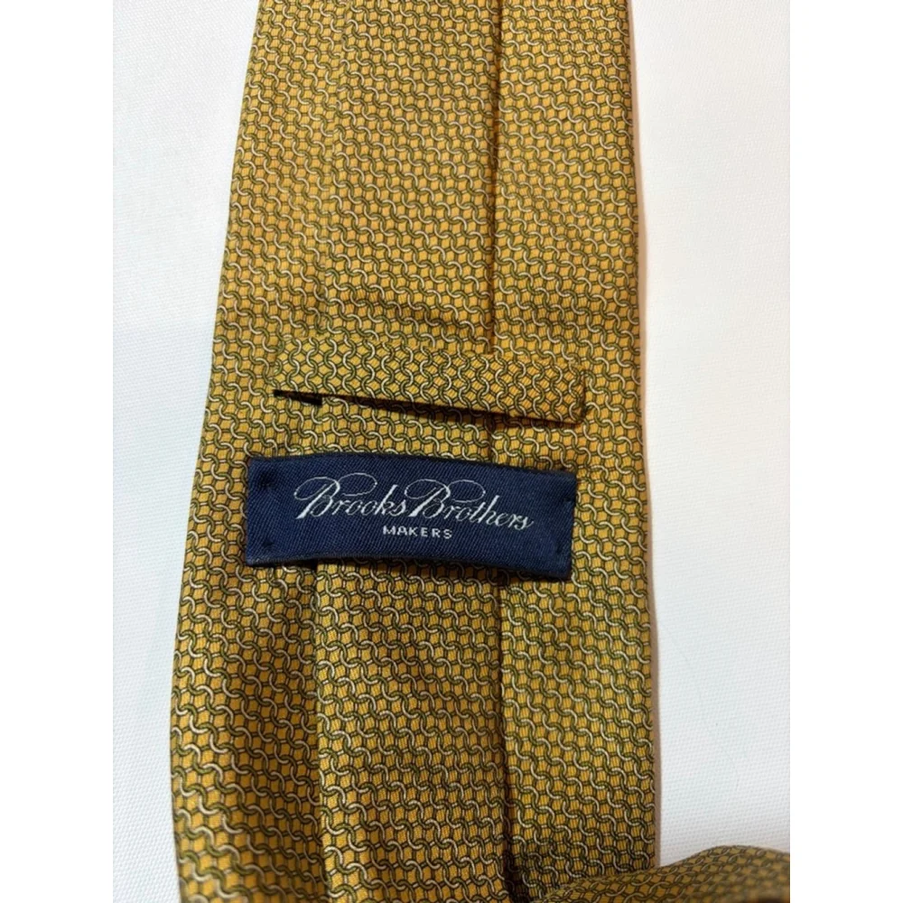 Brooks Brothers Makers Gold Silk Tie USA Geometric Classic Preppy